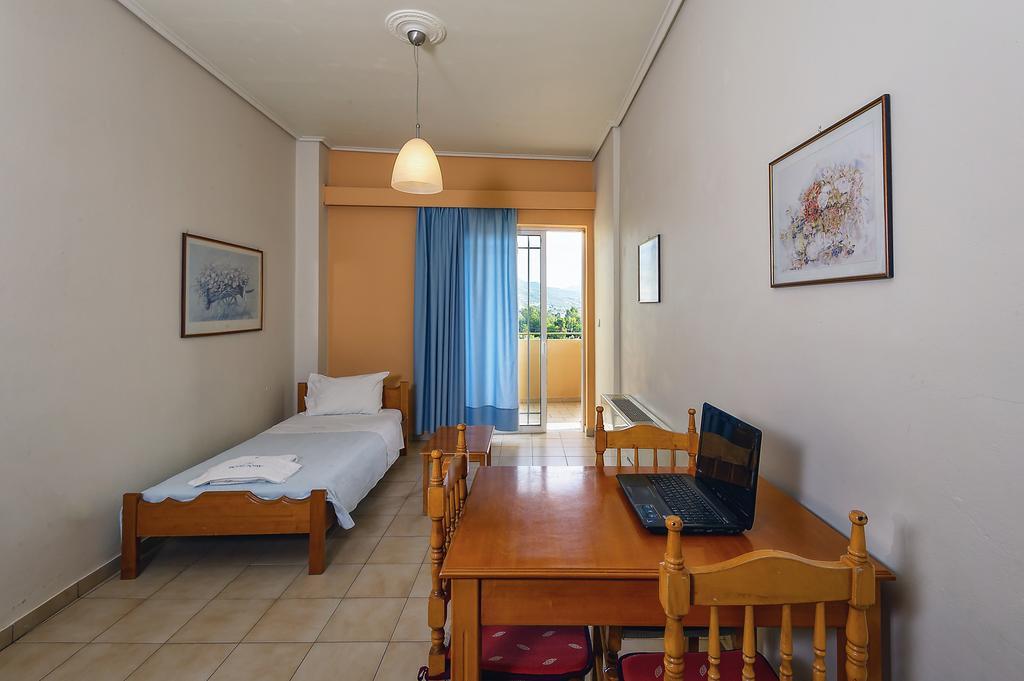 Hotel Fotini Kalamata Oda fotoğraf